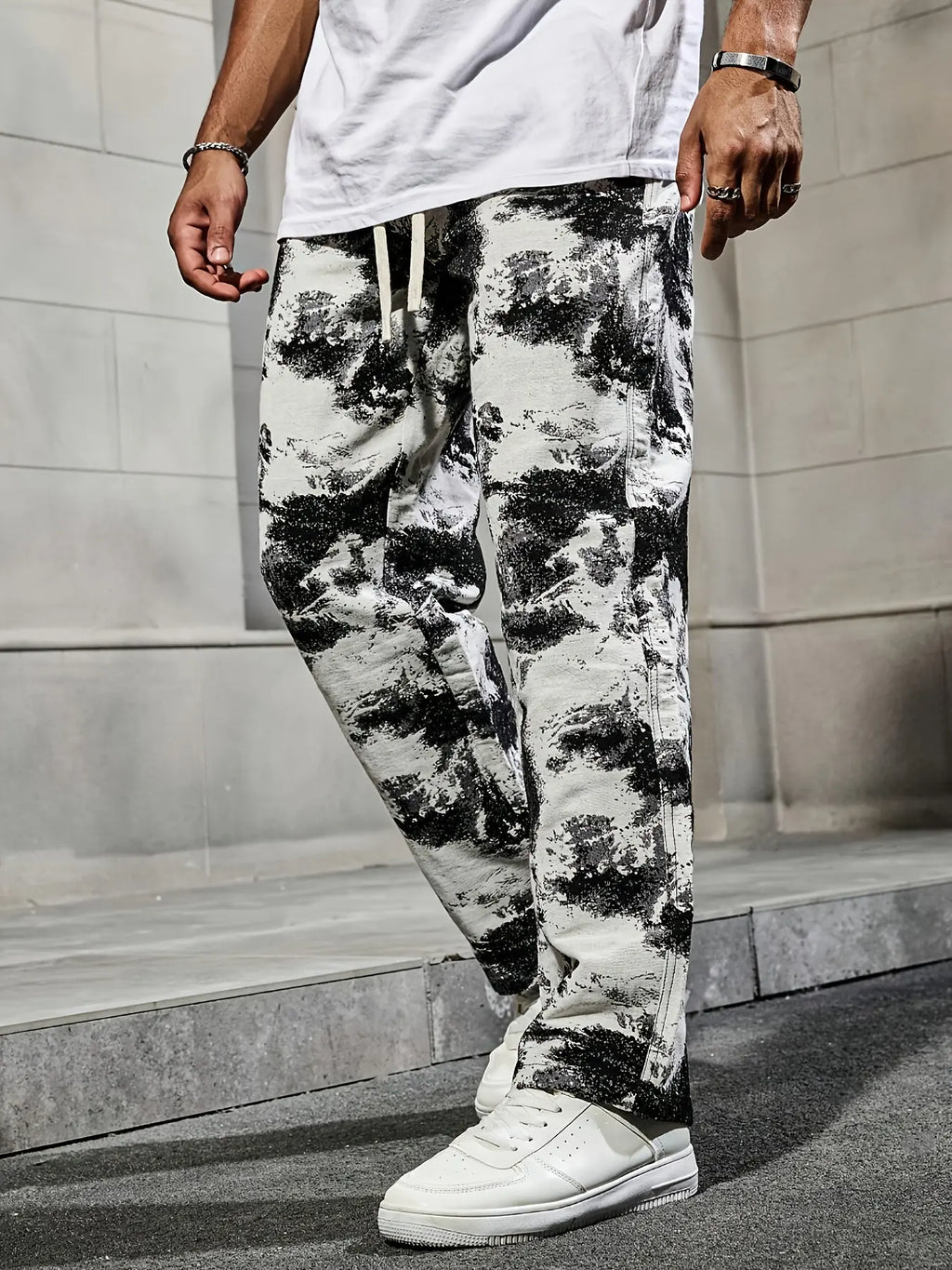 AURÉLIA Herren Cargo-Hose in Schwarz und Weiß mit Tie-Dye-Design Dropshipman