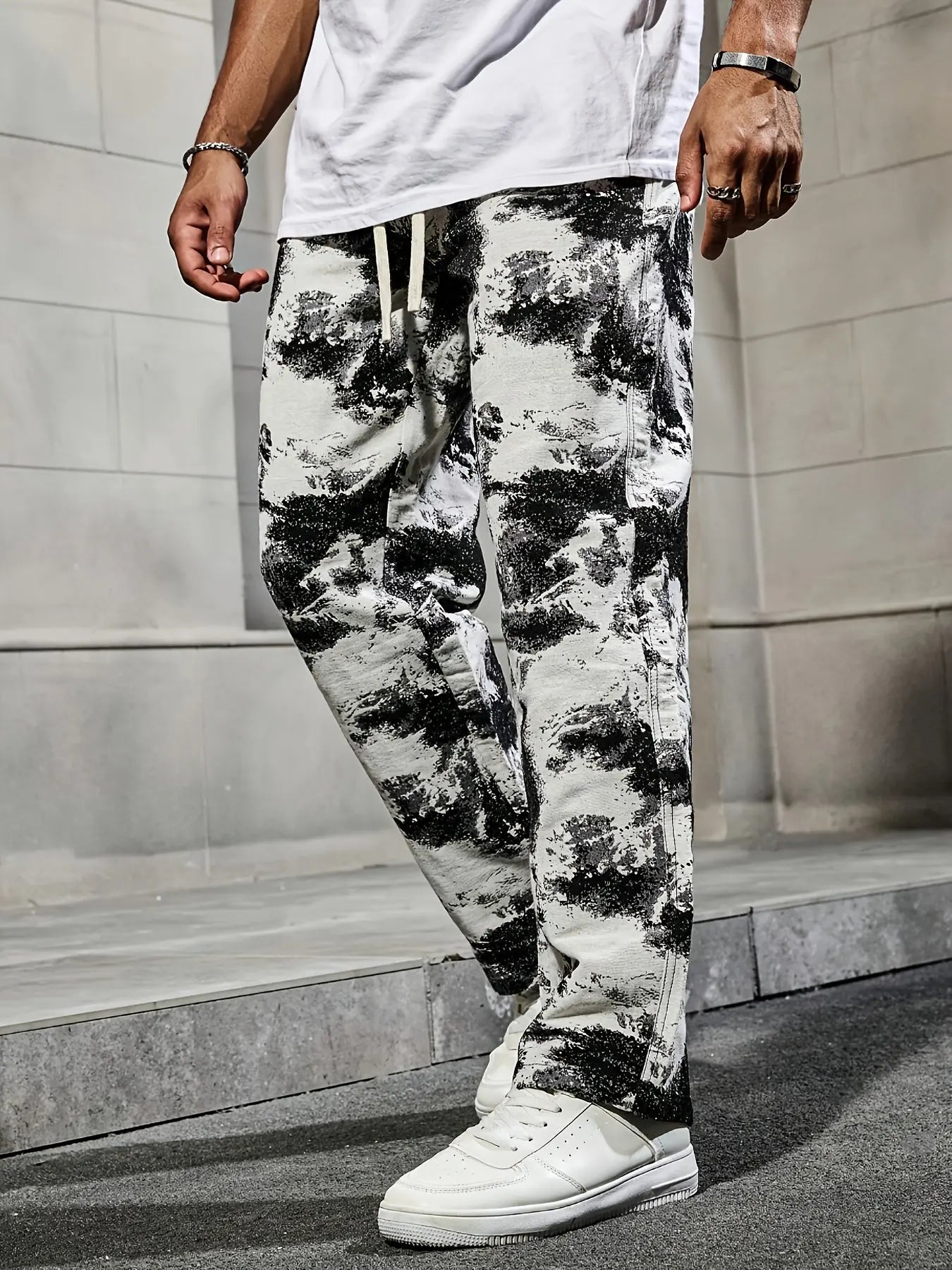 AURÉLIA Herren Cargo-Hose in Schwarz und Weiß mit Tie-Dye-Design Dropshipman