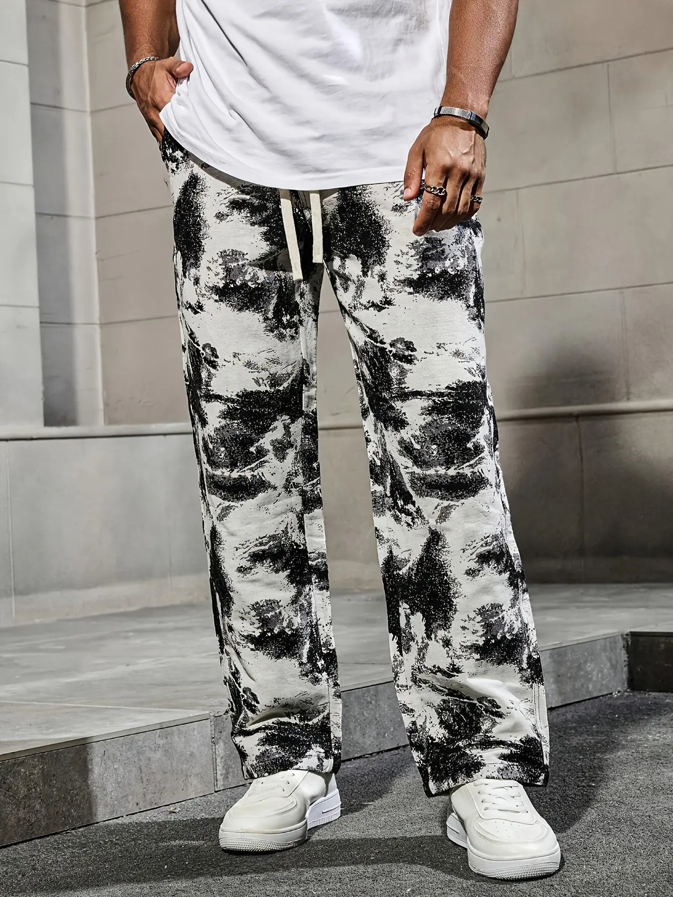 AURÉLIA Herren Cargo-Hose in Schwarz und Weiß mit Tie-Dye-Design Dropshipman